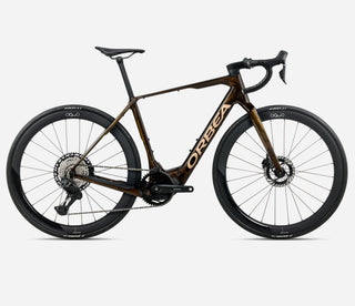 Orbea Denna M10i - 2025 | Caramel Carbon View - Golden Sand (Gloss)